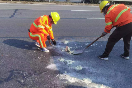 托里公路下沉注浆加固